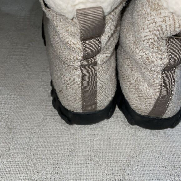 Bogs Women’s Ankle Boots Size 8 M Beige Fabric Warmth Winter Snow - Picture 11 of 12